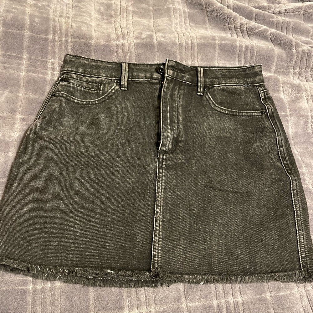 Skirt, faded black, distress fringe